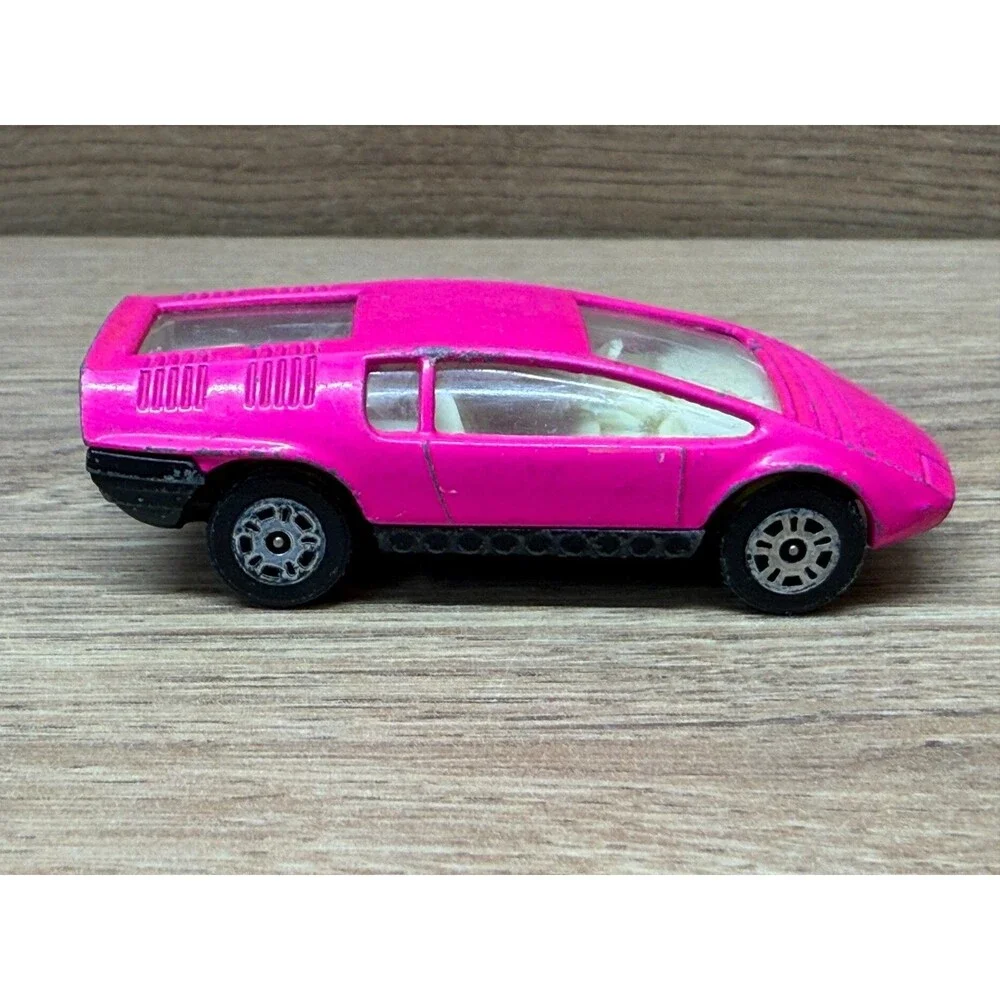 Corgi Juniors Whizzwheels Pink Bizzarrini Manta 1:64 Diecast Race Car - Vintage